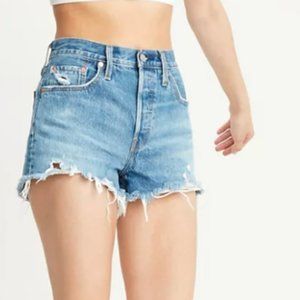 Levi's 501® Original mid shorts with raw hem in mid wash - Size 26